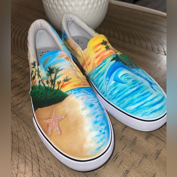 A New Day custom painted shoes! Beach scene w dolphin & ocean. Size 9 (W) NEW! - Picture 2 of 4